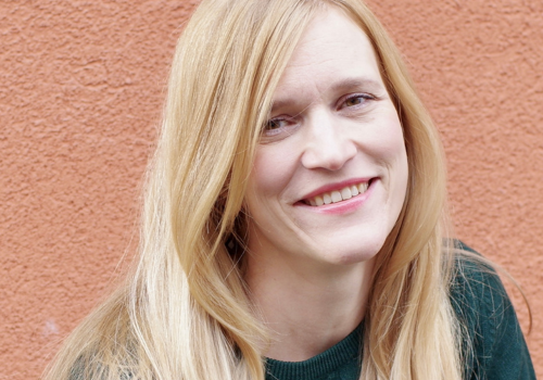 Kasvokuva teatteriohjaaja Sirpa Riuttala